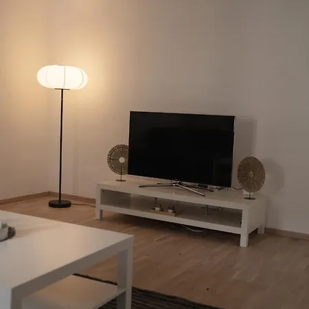 Beautiful - 2br, Wifi, Netflix & Ps4 * קלוסטרניובורג