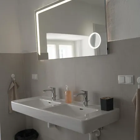 Apartmán Modernes Mit City-flair In Bestlage *